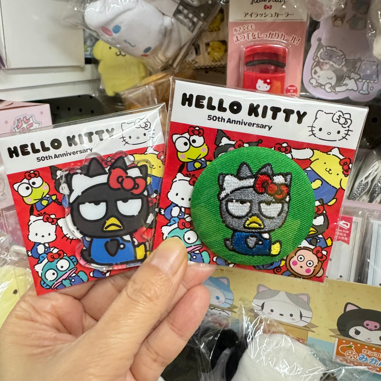 XO x Hello Kitty 50週年 磁石+襟章