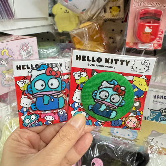Hangyodon x Hello Kitty 50週年 磁石+襟章